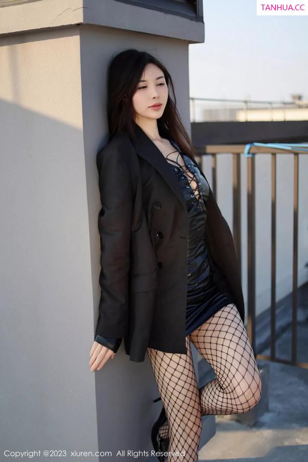 [XiuRen]高清写真图 2023.12.07 No.7772 曼柔 美腿御姐